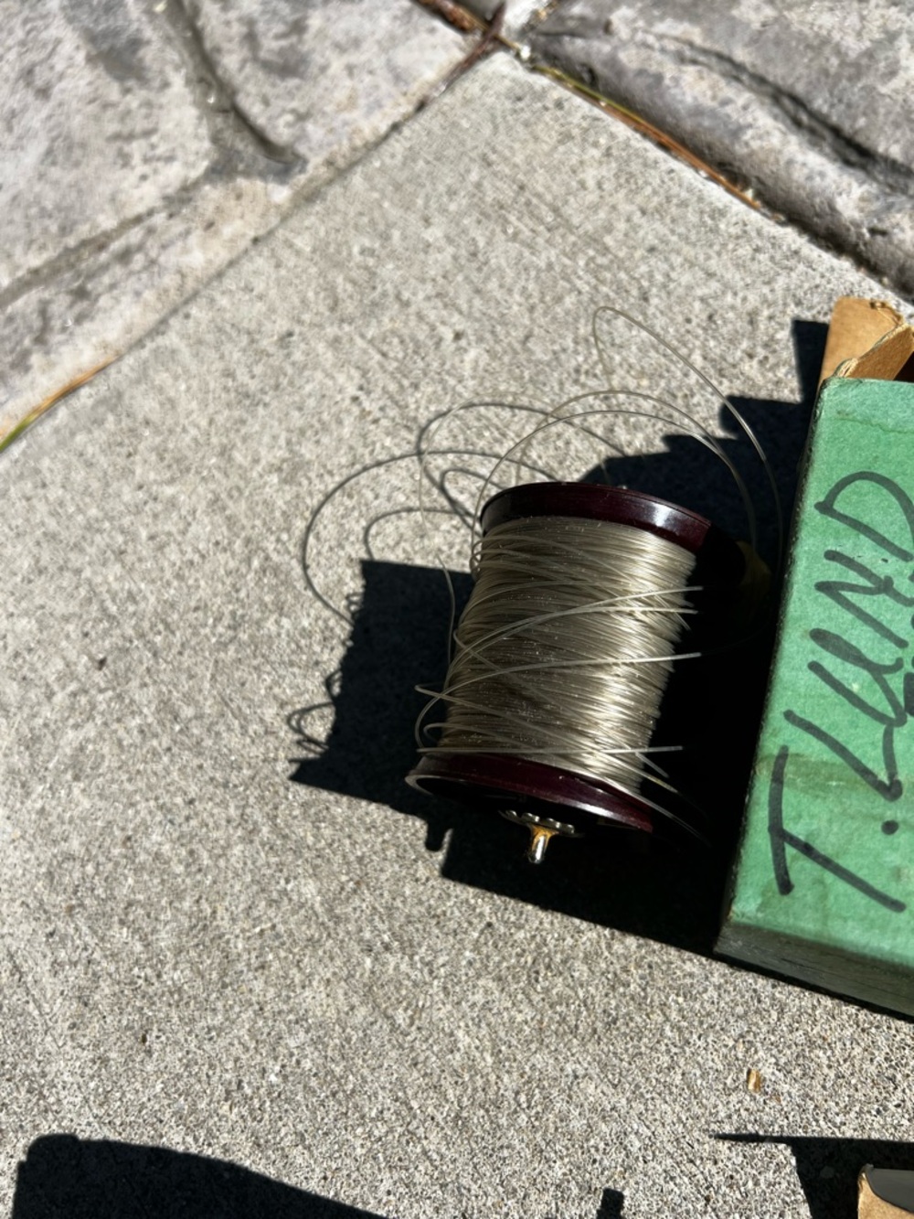 Lot of Various Size Fishing Line Spools 20lbs - 40lbs - Picture 14 of 17